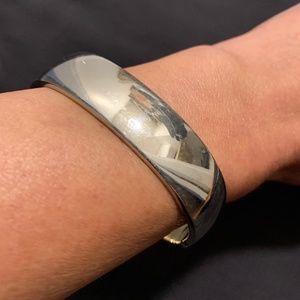 Vintage sterling silver rounded smooth hinged bracelet